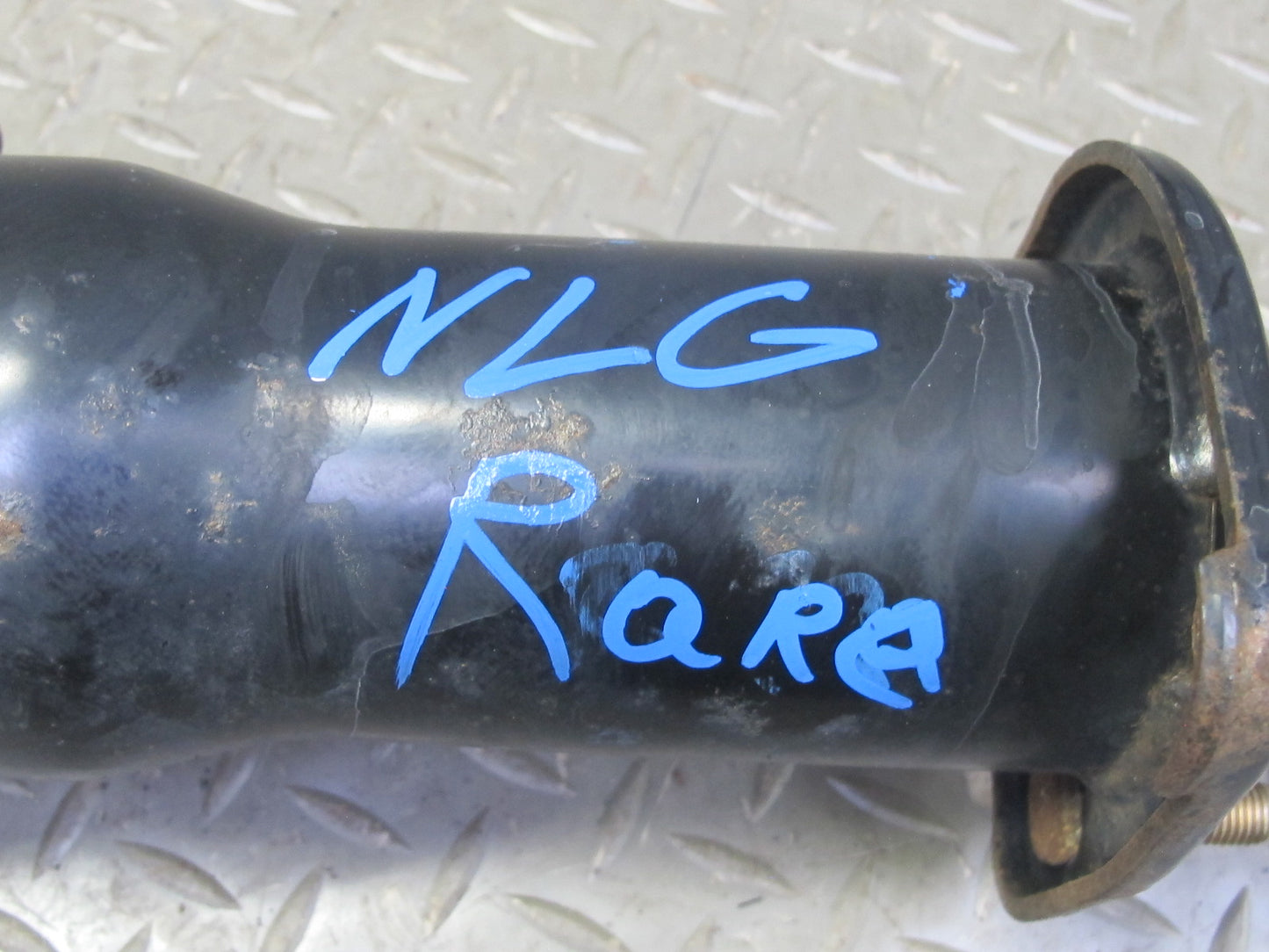 98-05 Lexus GS430 GS300 Set of 2 Rear Left & Right Strut Shock Absorber 83K OEM