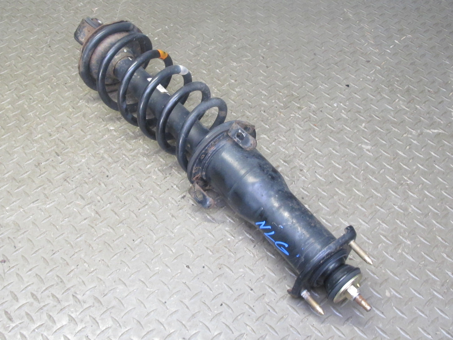 98-05 Lexus GS430 GS300 Set of 2 Rear Left & Right Strut Shock Absorber 83K OEM