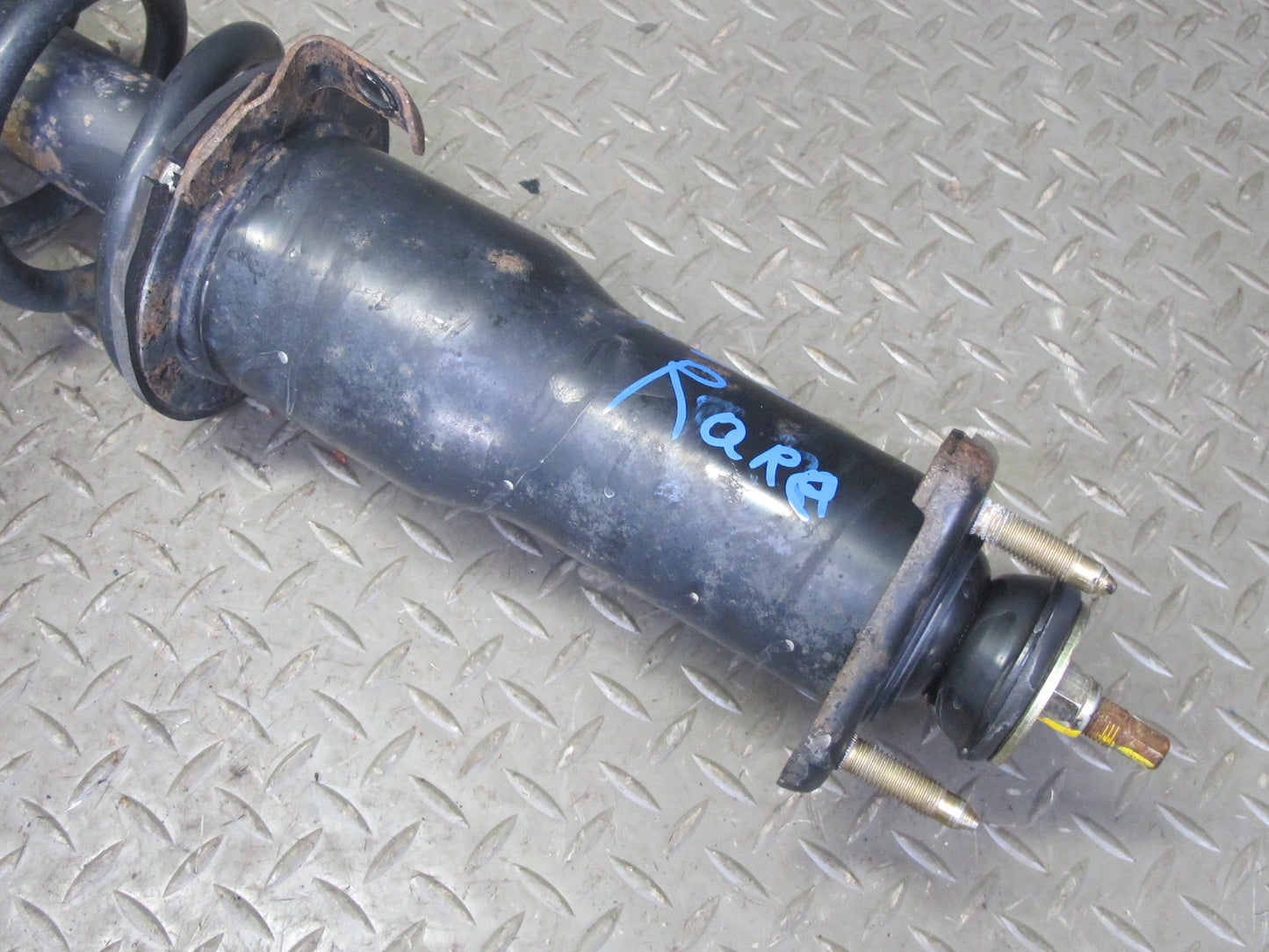 98-05 Lexus GS430 GS300 Set of 2 Rear Left & Right Strut Shock Absorber 83K OEM