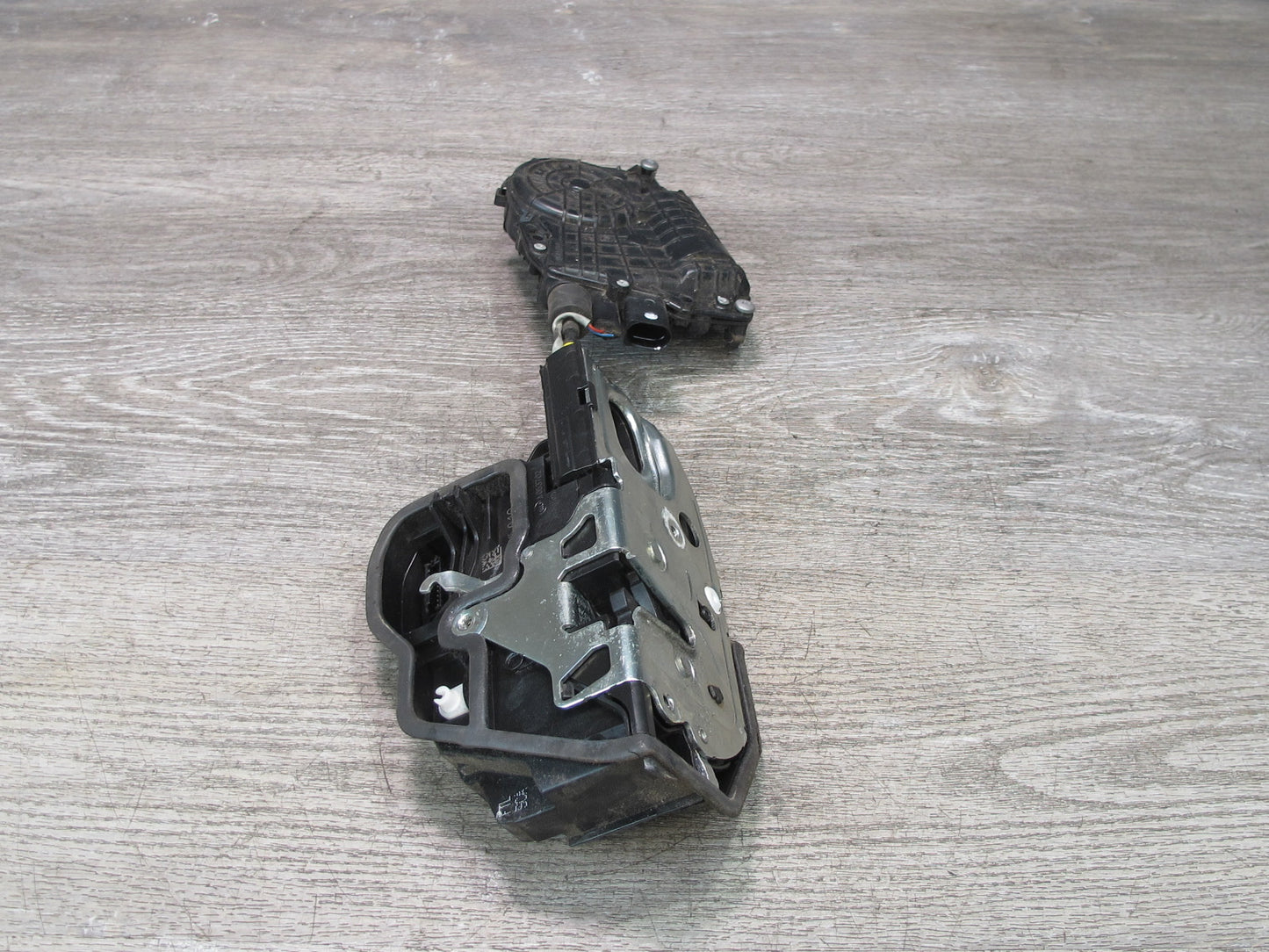 2008-2014 BMW E71 E72 X6 X6M Front Left Door Lock Latch Actuator w Soft Close