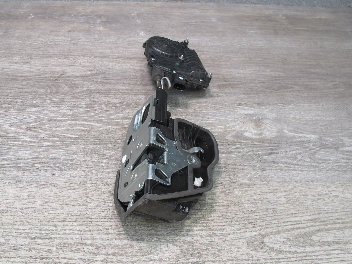 2008-2014 BMW E71 E72 X6 X6M Front Right Door Lock Latch Actuator w Soft Close