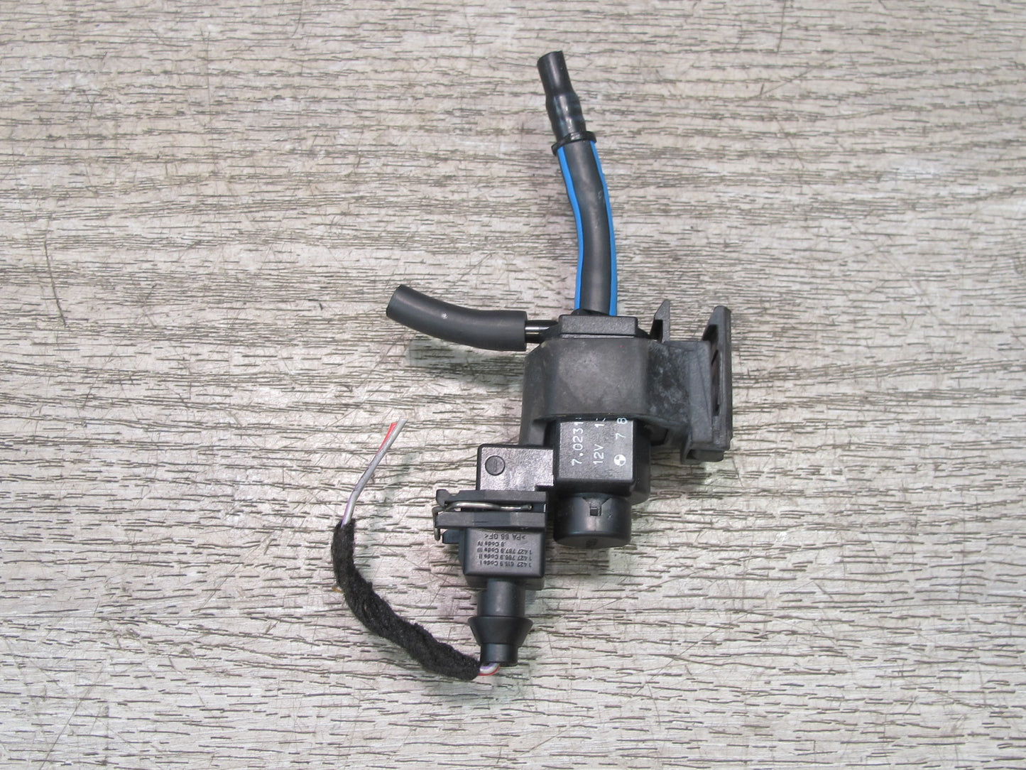 2008-2014 BMW E71 E72 X6 X6M Vacuum Valve Solenoid