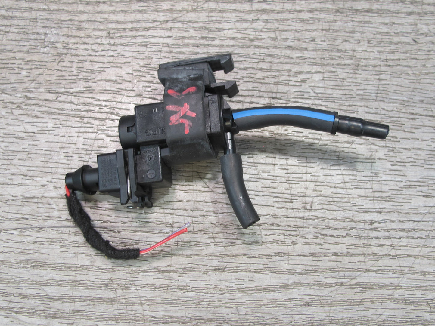 2008-2014 BMW E71 E72 X6 X6M Vacuum Valve Solenoid