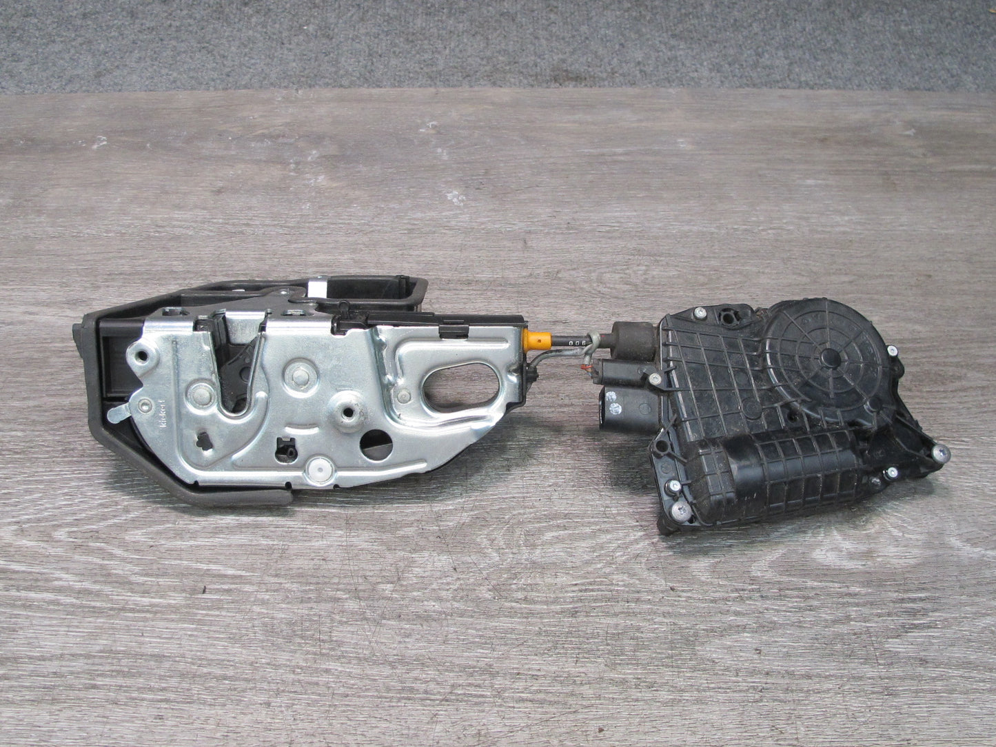 2008-2014 BMW E71 E72 X6 X6M Rear Left Door Lock Latch Actuator w Soft Close