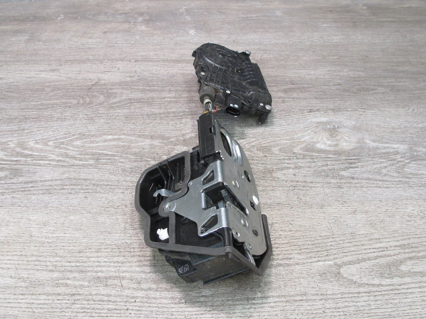2008-2014 BMW E71 E72 X6 X6M Rear Left Door Lock Latch Actuator w Soft Close