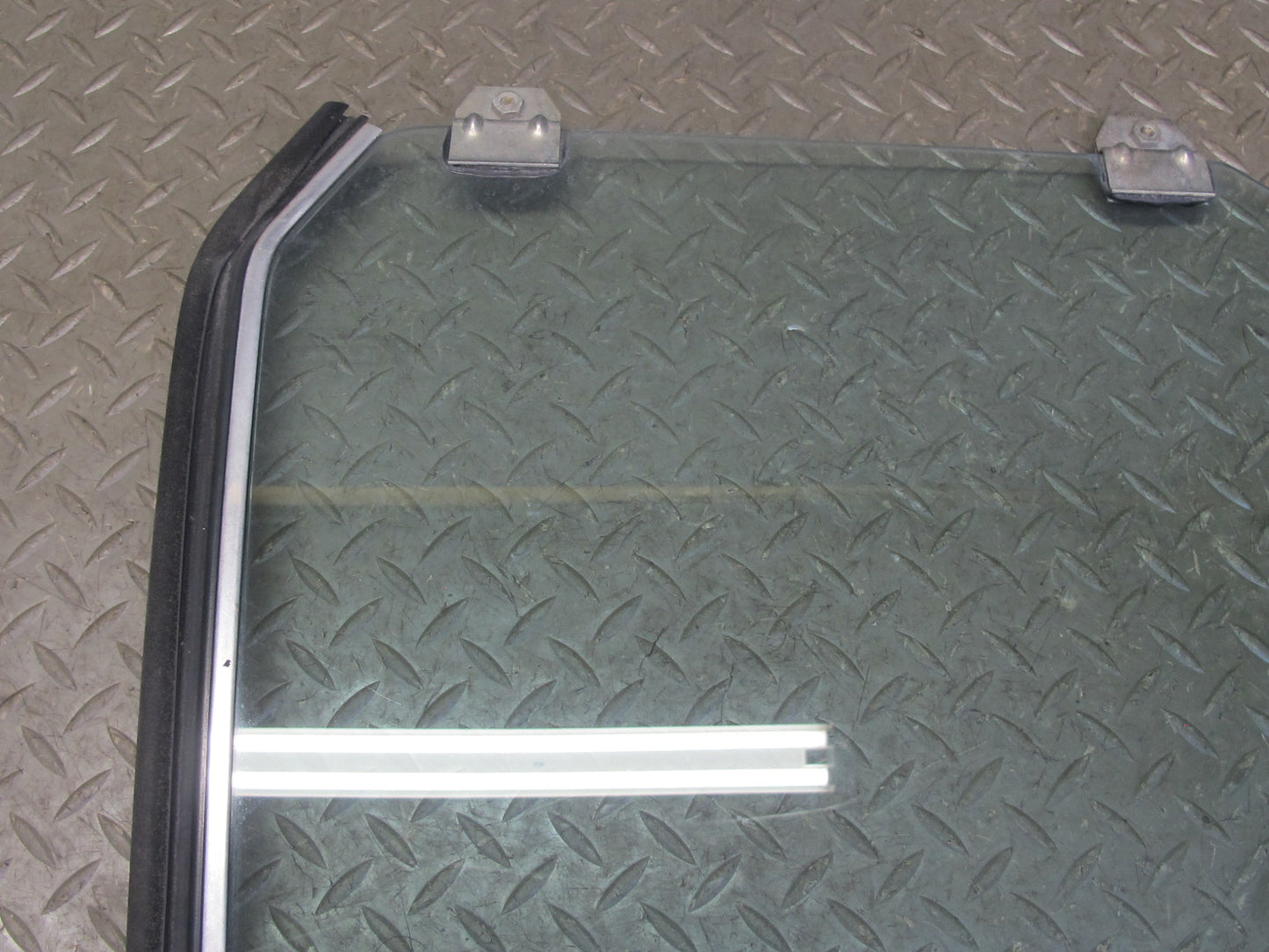 86-91 Mercedes W126 C126 Coupe Rear Right Quarter Glass Window OEM