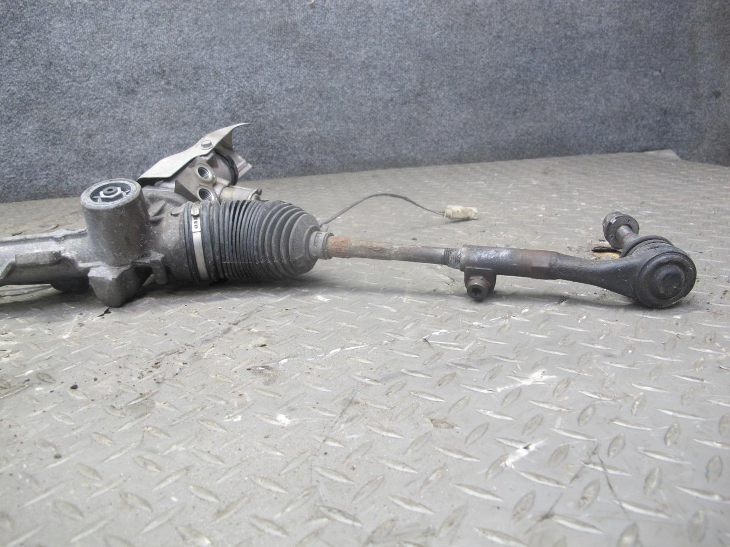 2008-2013 BMW E90 E92 E93 M3 RWD L2 Power Steering Rack & Pinion