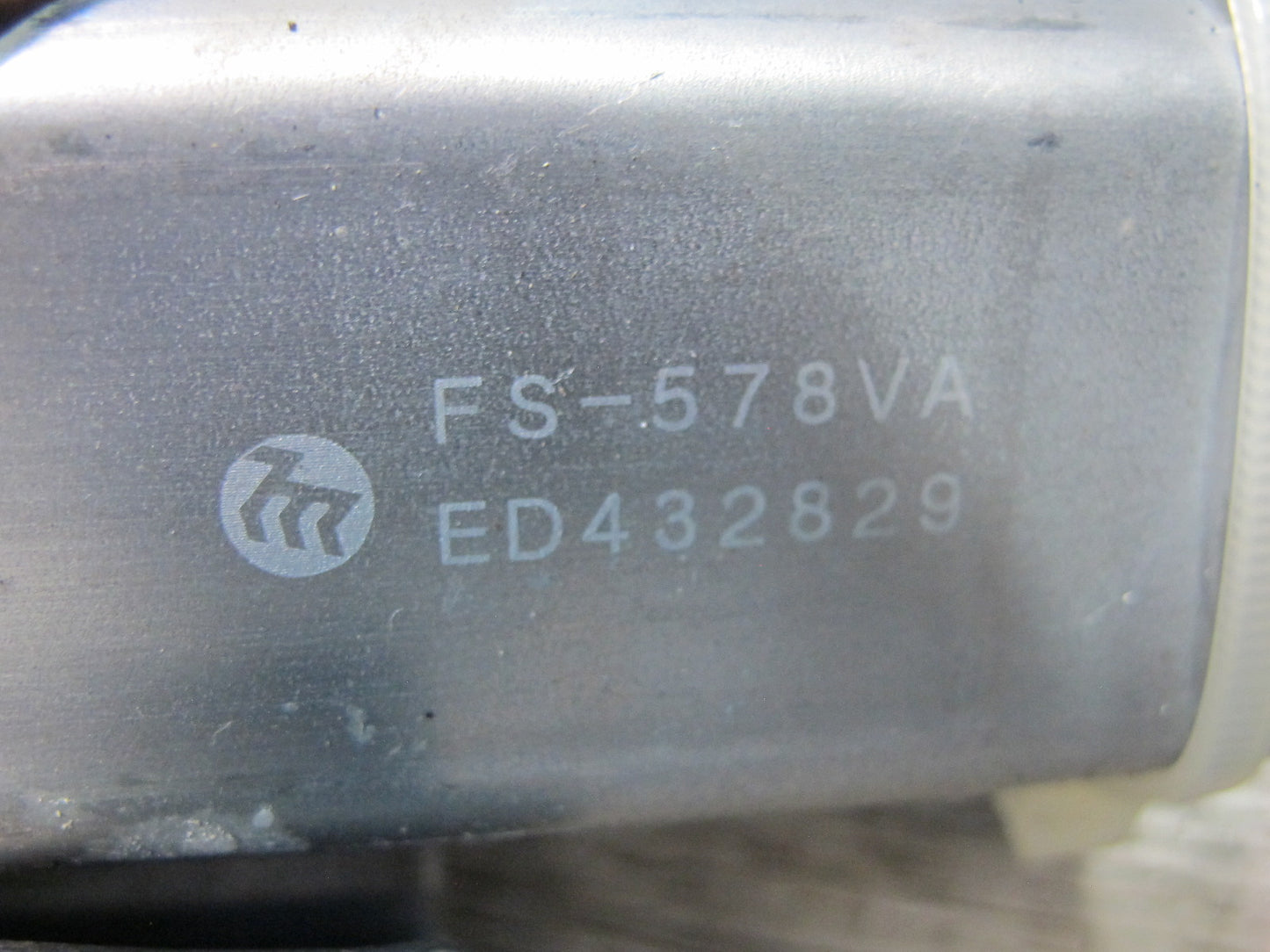 2008-2014 BMW E71 E72 X6 Rear Trunk Lid Power Lock Drive Motor Mechanism 7114613