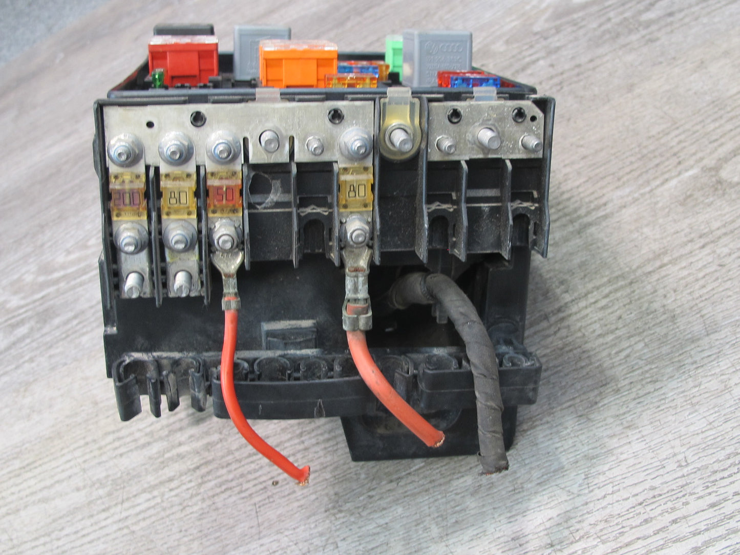 06-16 VW Golf MK5 R32 Passat CC VR6 Engine Bay Fuse Relay Box Module OEM
