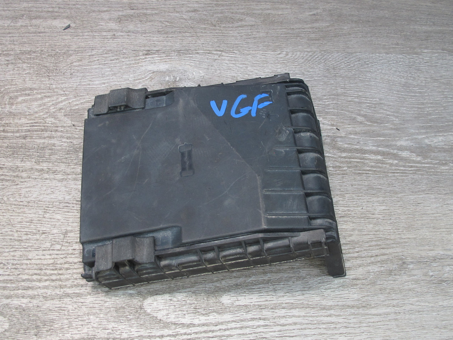 06-16 VW Golf MK5 R32 Passat CC VR6 Engine Bay Fuse Relay Box Module OEM