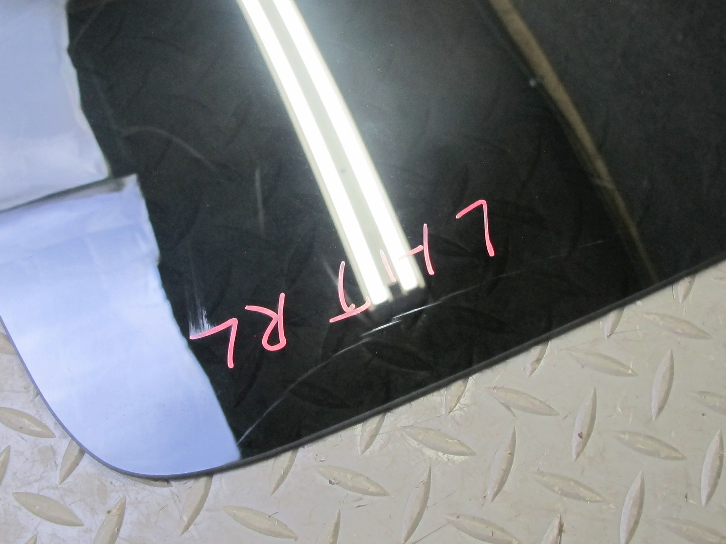 2003-2009 Hummer H2 Rear Left Door Glass Window