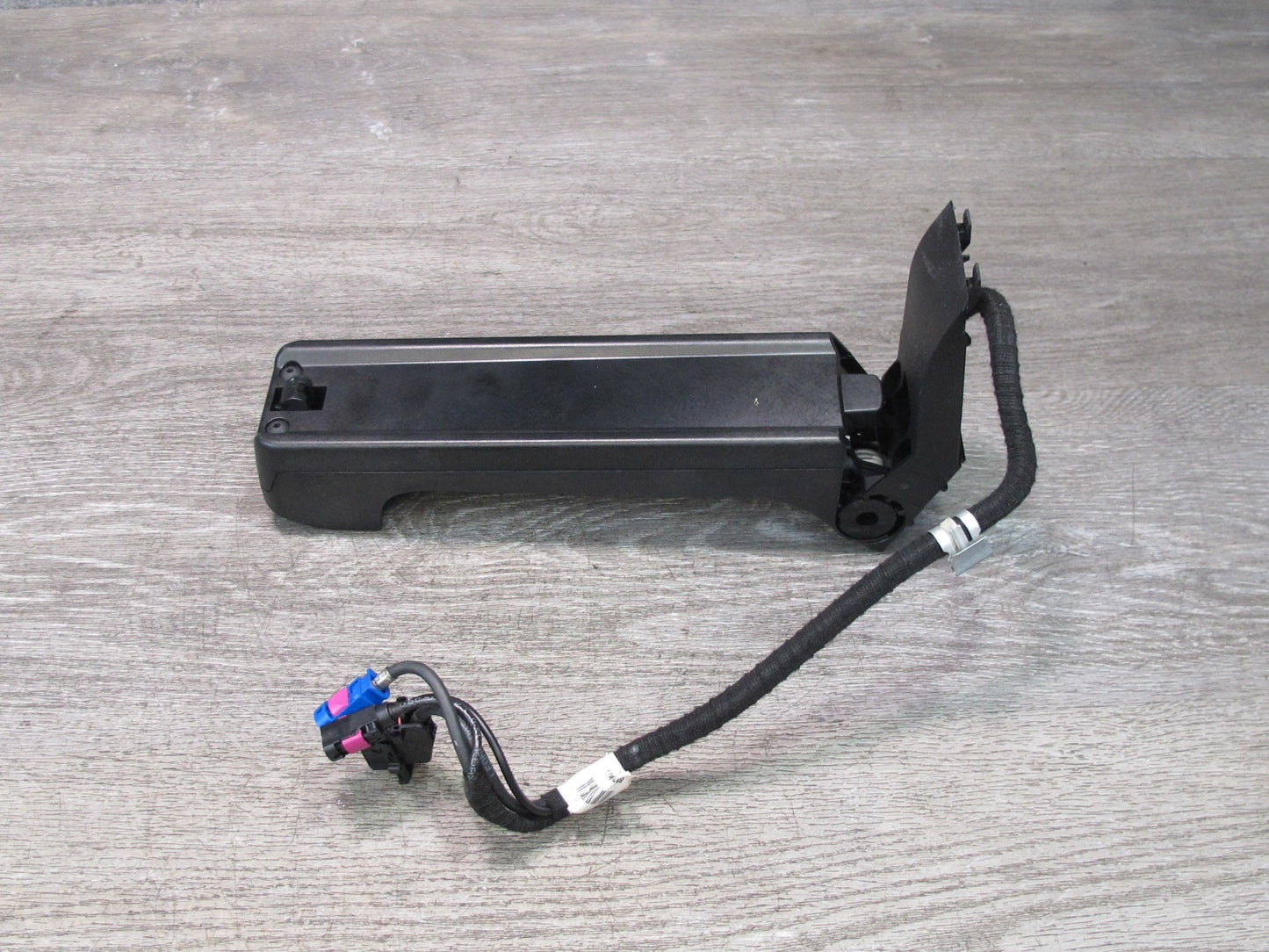 2008-2014 BMW E71 E72 X6 X6M Phone Telephone Charging Dock