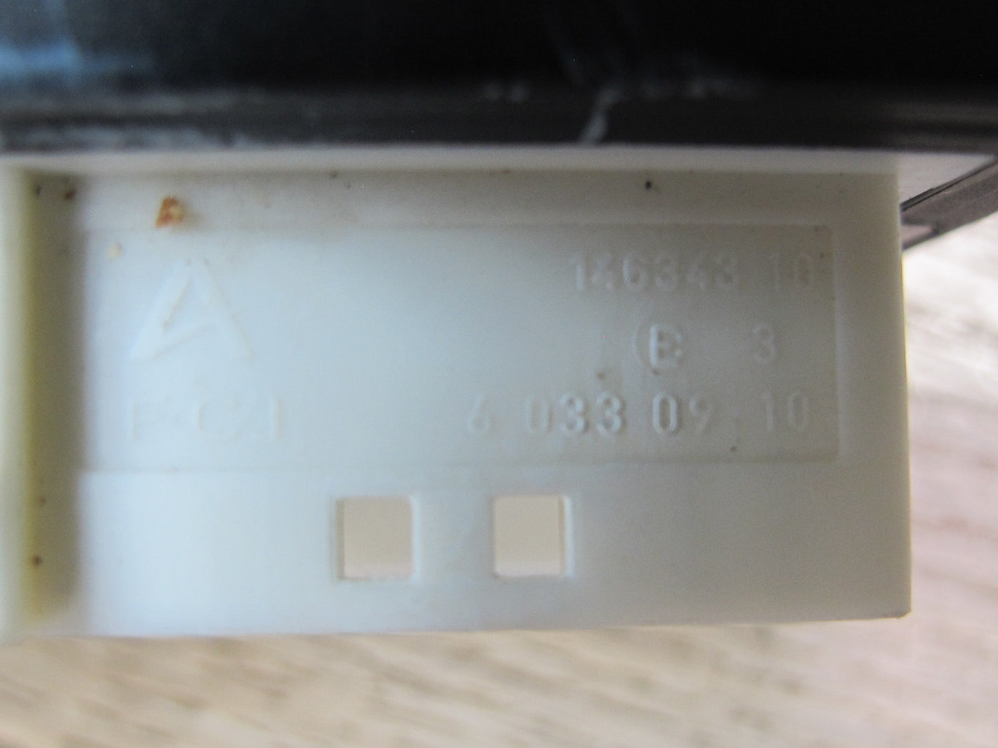 2008-2014 BMW E71 E72 X6 N63 S63 Fuel Pump Control Module 7229174