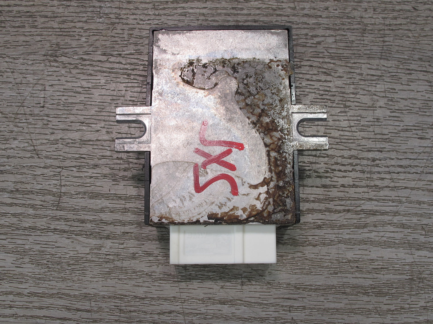2008-2014 BMW E71 E72 X6 N63 S63 Fuel Pump Control Module 7229174