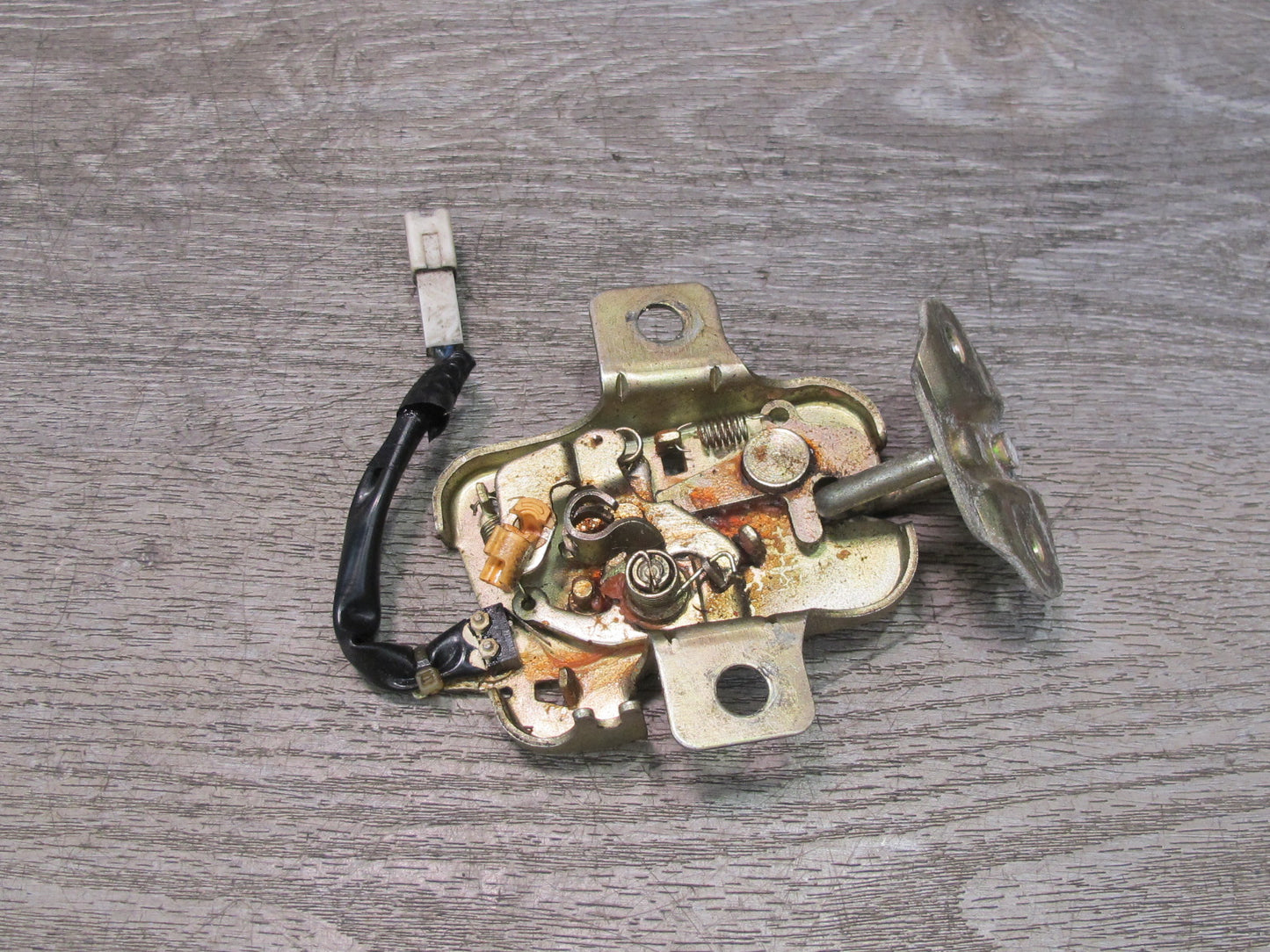 88-91 Mazda RX7 Convertible Rear Trunk Lid Lock Latch Actuator Striker Set OEM