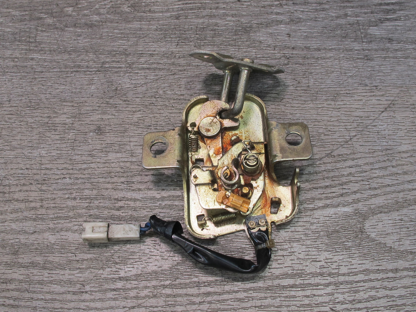 88-91 Mazda RX7 Convertible Rear Trunk Lid Lock Latch Actuator Striker Set OEM