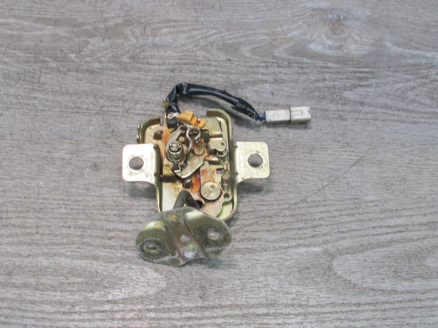 88-91 Mazda RX7 Convertible Rear Trunk Lid Lock Latch Actuator Striker Set OEM