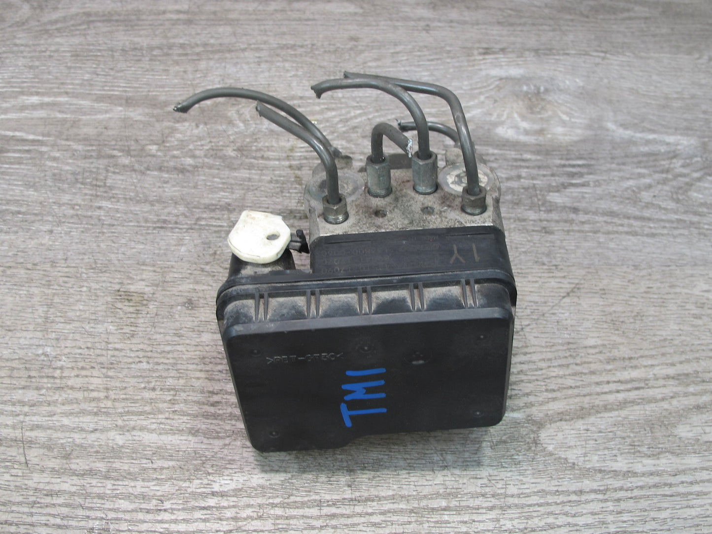 03-05 Toyota MR2 Spyder ZZW30L Anti Lock Brake ABS Pump Module 44510-17090 OEM