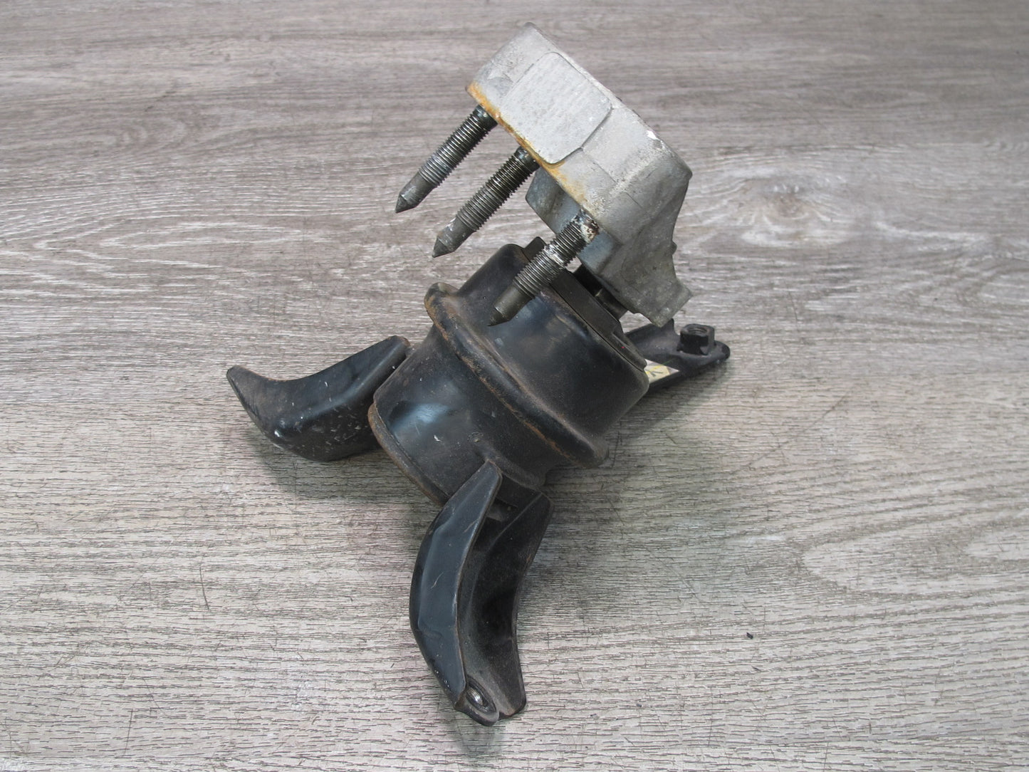 00-05 Toyota MR2 Spyder ZZW30L 1.8L 1ZZFE Right Engine Mount Bracket Support OEM