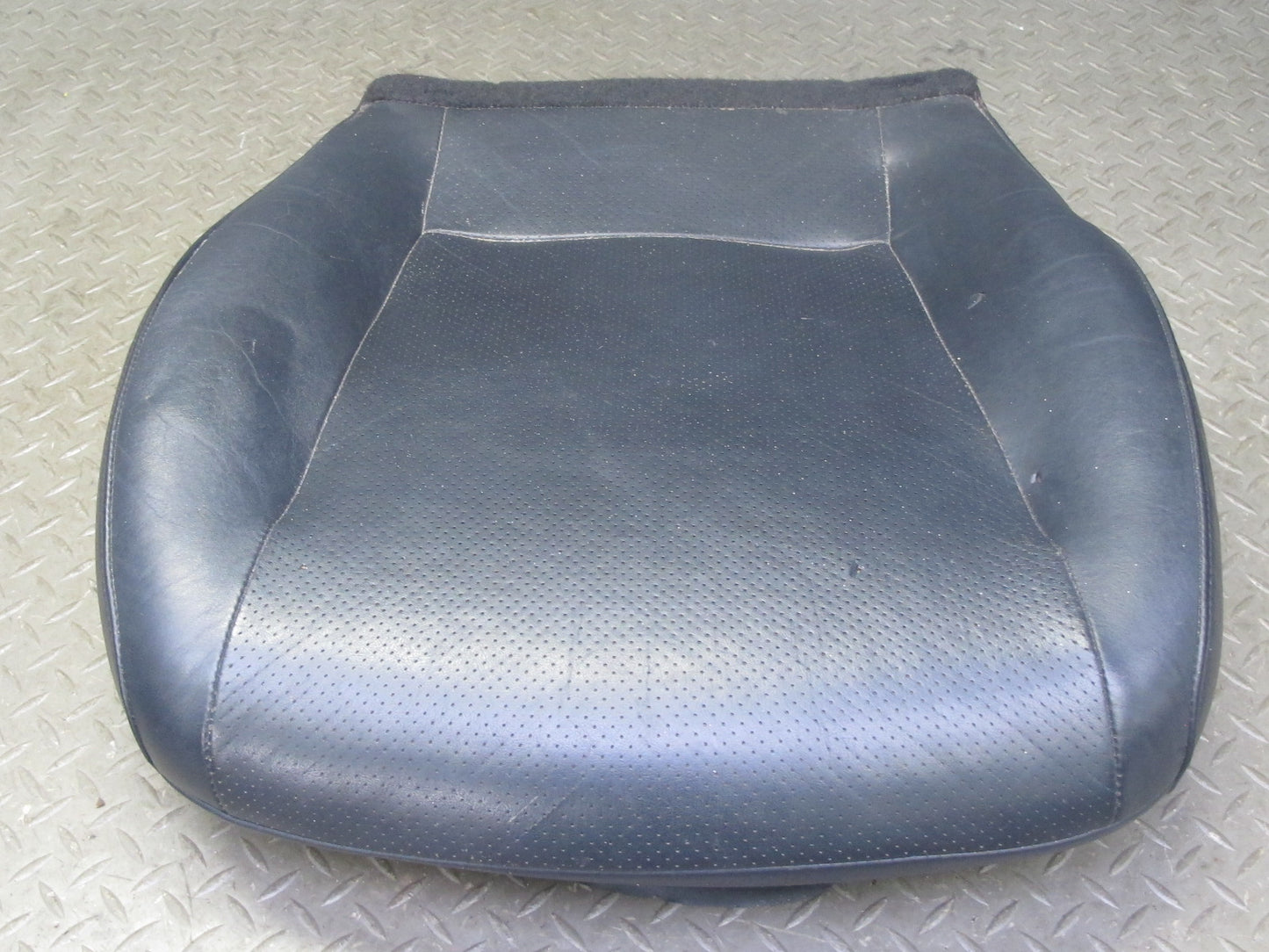 03-05 Toyota MR2 Spyder ZZW30L Front Right Leather Seat Lower Cushion Black OEM