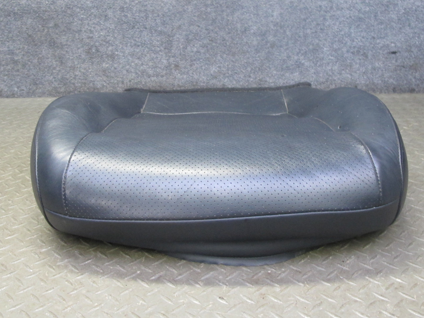 03-05 Toyota MR2 Spyder ZZW30L Front Right Leather Seat Lower Cushion Black OEM