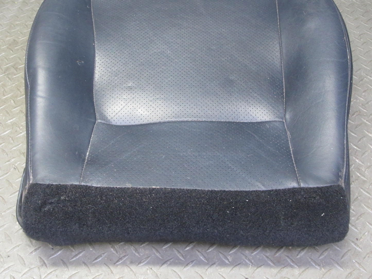 03-05 Toyota MR2 Spyder ZZW30L Front Right Leather Seat Lower Cushion Black OEM