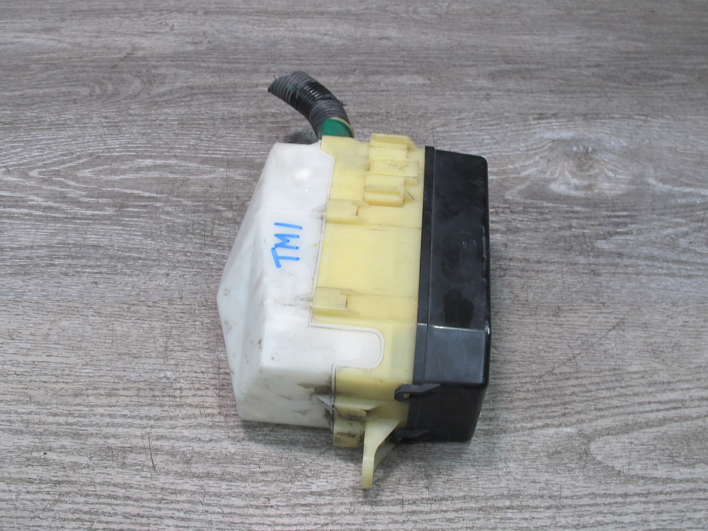 03-05 Toyota MR2 Spyder ZZW30L Engine Bay Main Fuse Relay Box Module OEM