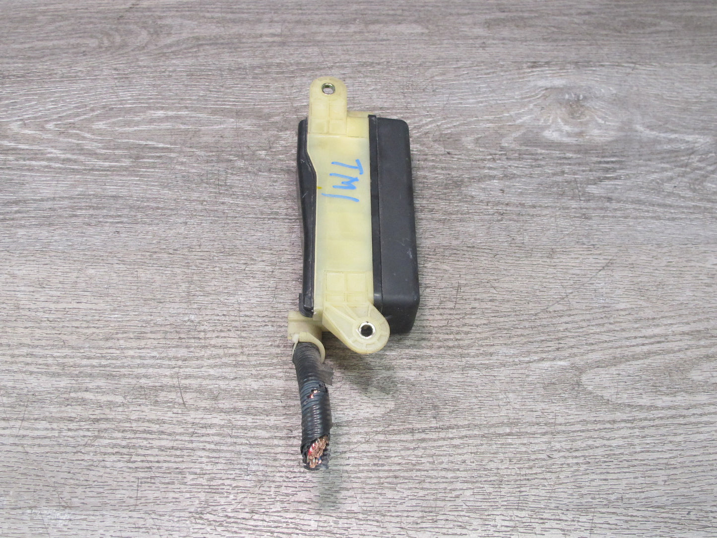 00-05 Toyota MR2 Spyder Interior Fuse Relay Box Module OEM
