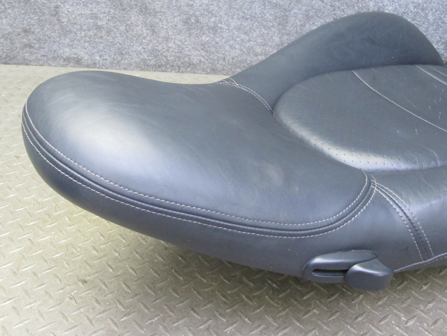 2001-2004 Porsche Boxster 986 Front Right Side Leather Seat Upper Cushion Black
