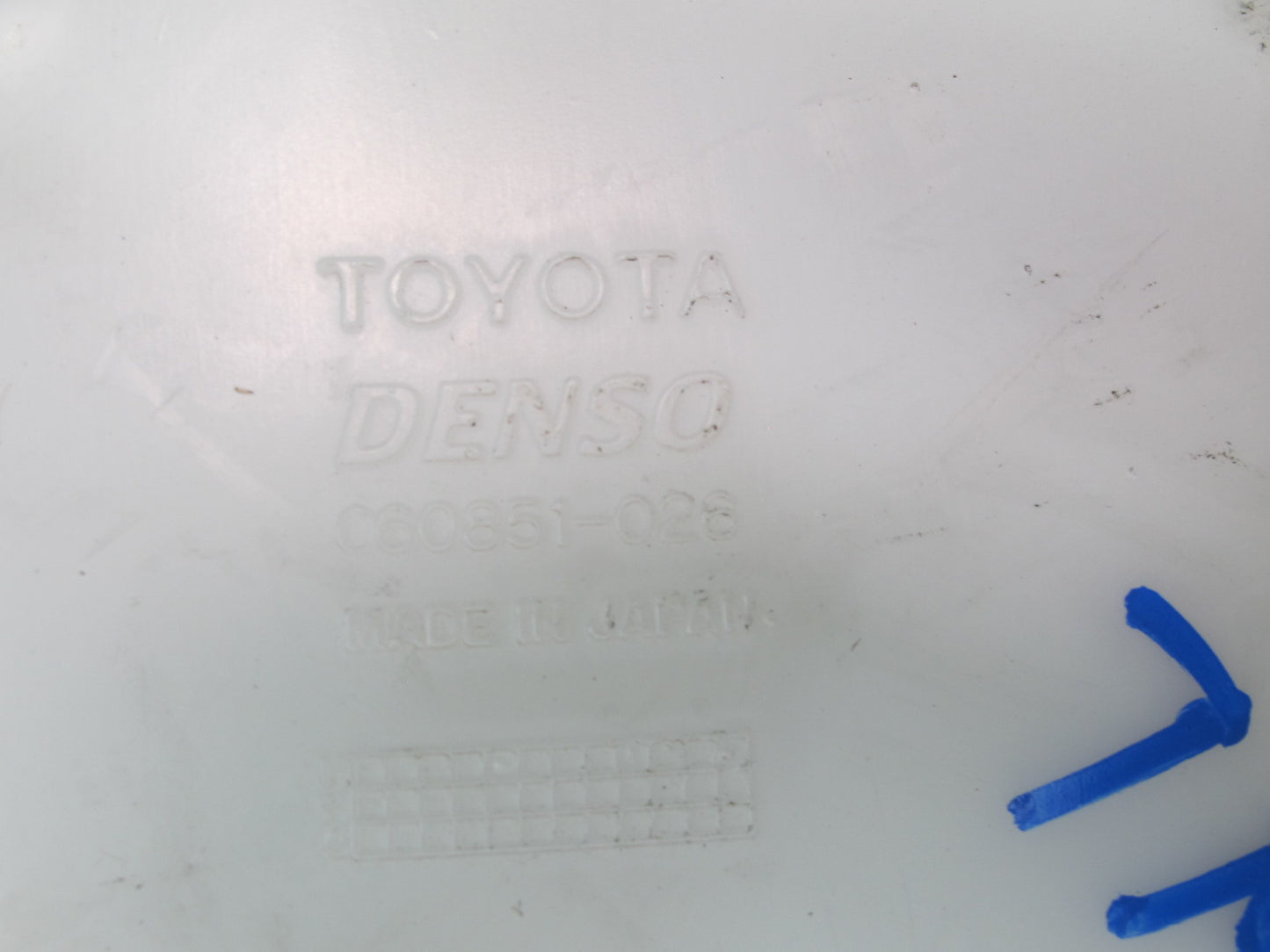 00-05 Toyota MR2 Spyder ZZW30L Windshield Washer Fluid Reservoir Tank w Pump OEM