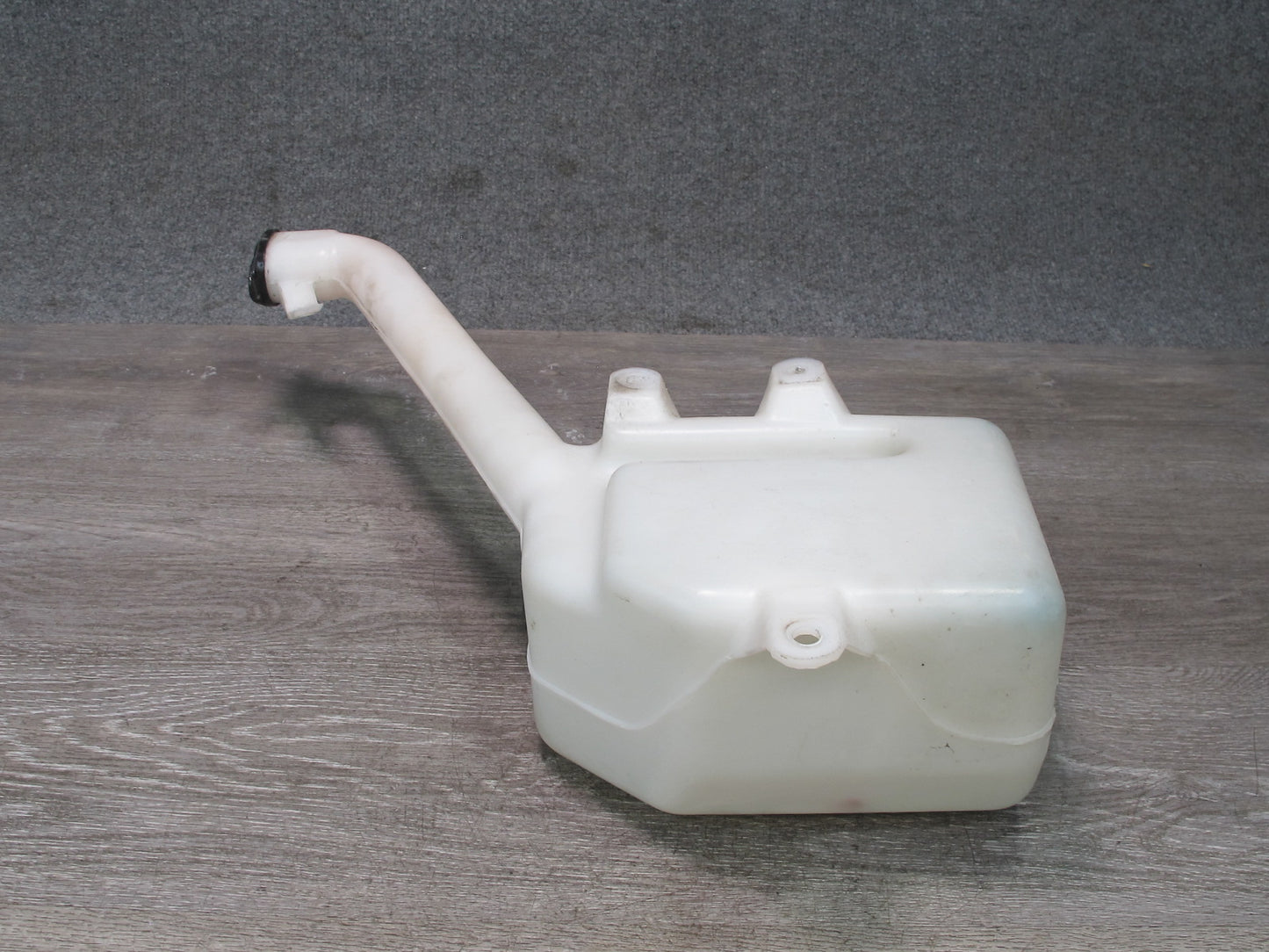 00-05 Toyota MR2 Spyder ZZW30L Windshield Washer Fluid Reservoir Tank w Pump OEM