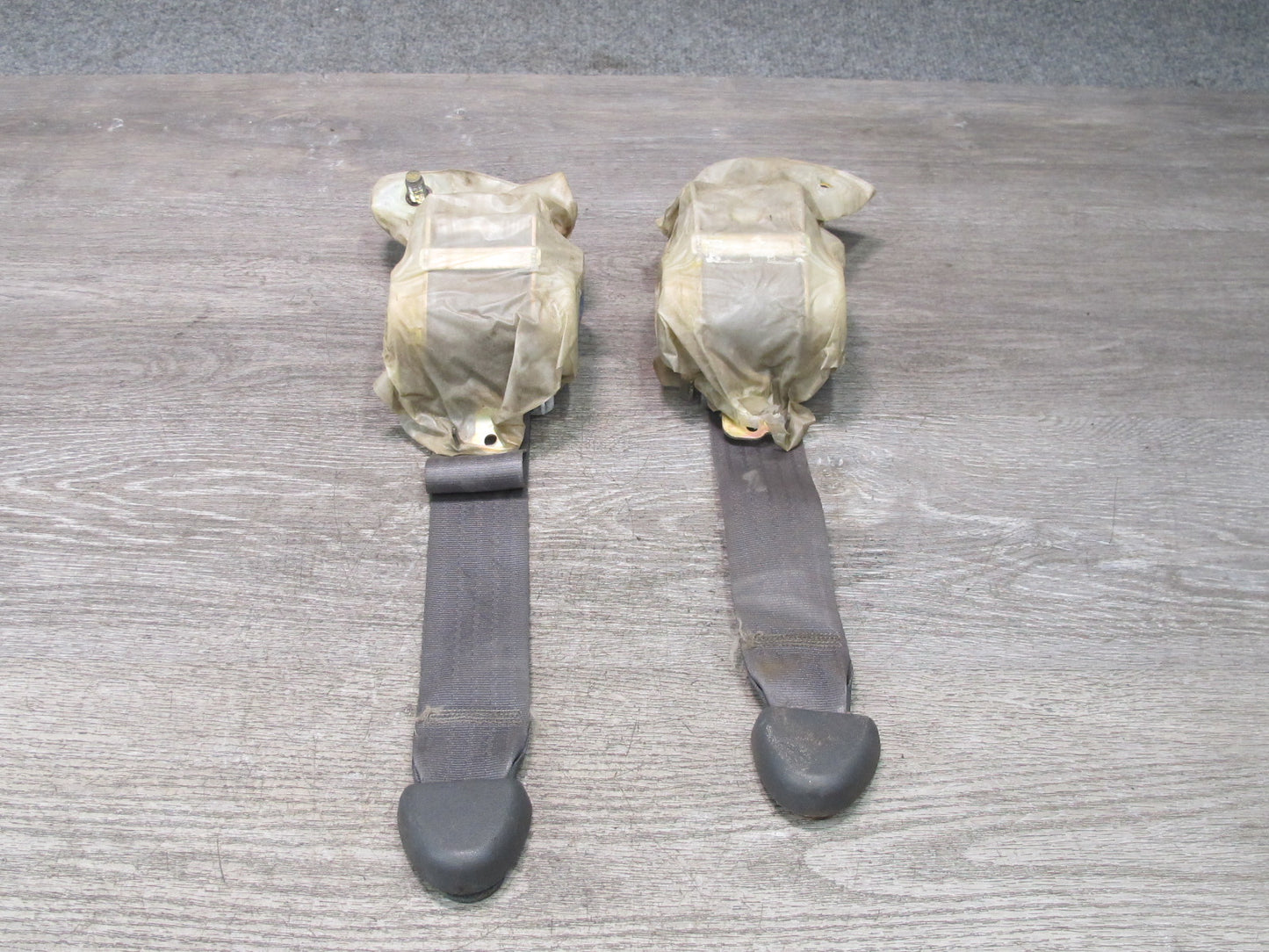86-88 MAZDA RX7 FRONT RIGHT & LEFT SIDE SEATBELT RETRACTOR SET OEM