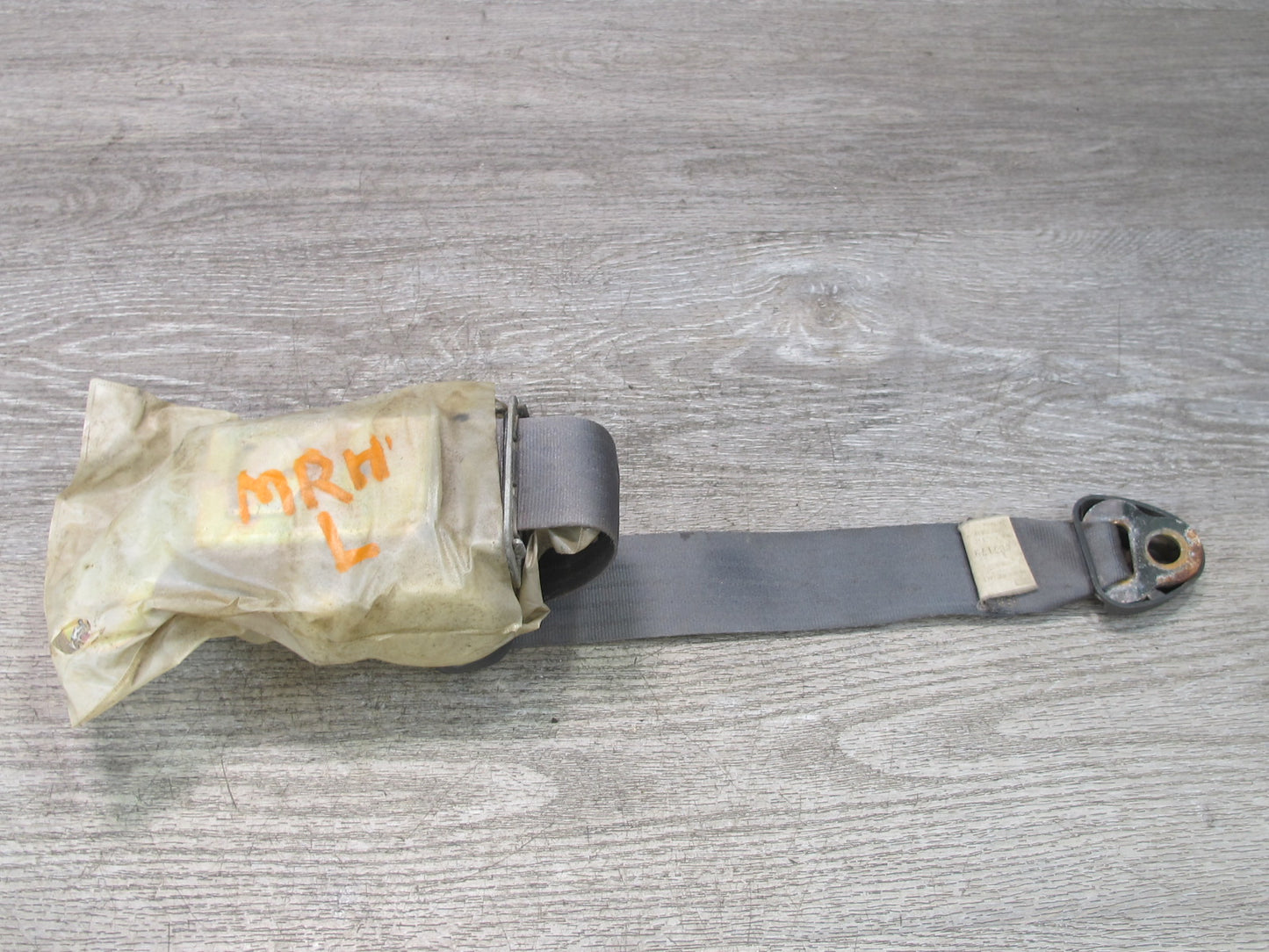 86-88 MAZDA RX7 FRONT RIGHT & LEFT SIDE SEATBELT RETRACTOR SET OEM