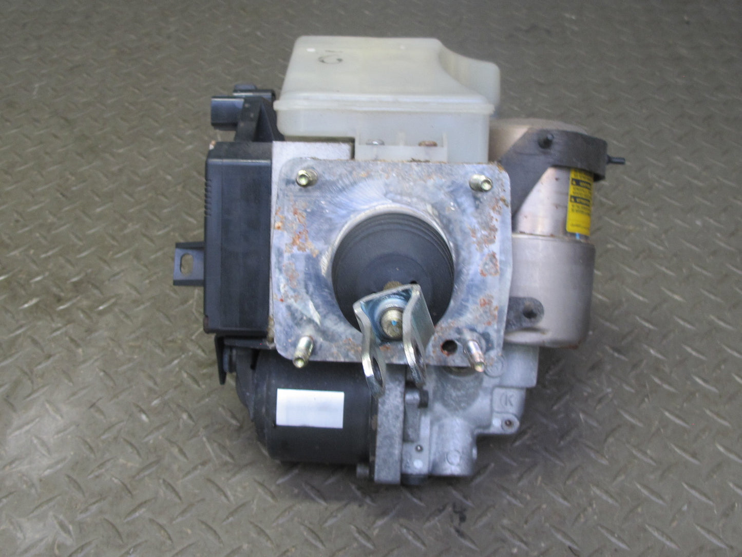 98-01 Lexus GS400 GS300 ABS Pump Brake Master Cylinder Booster Reservoir 83K OEM