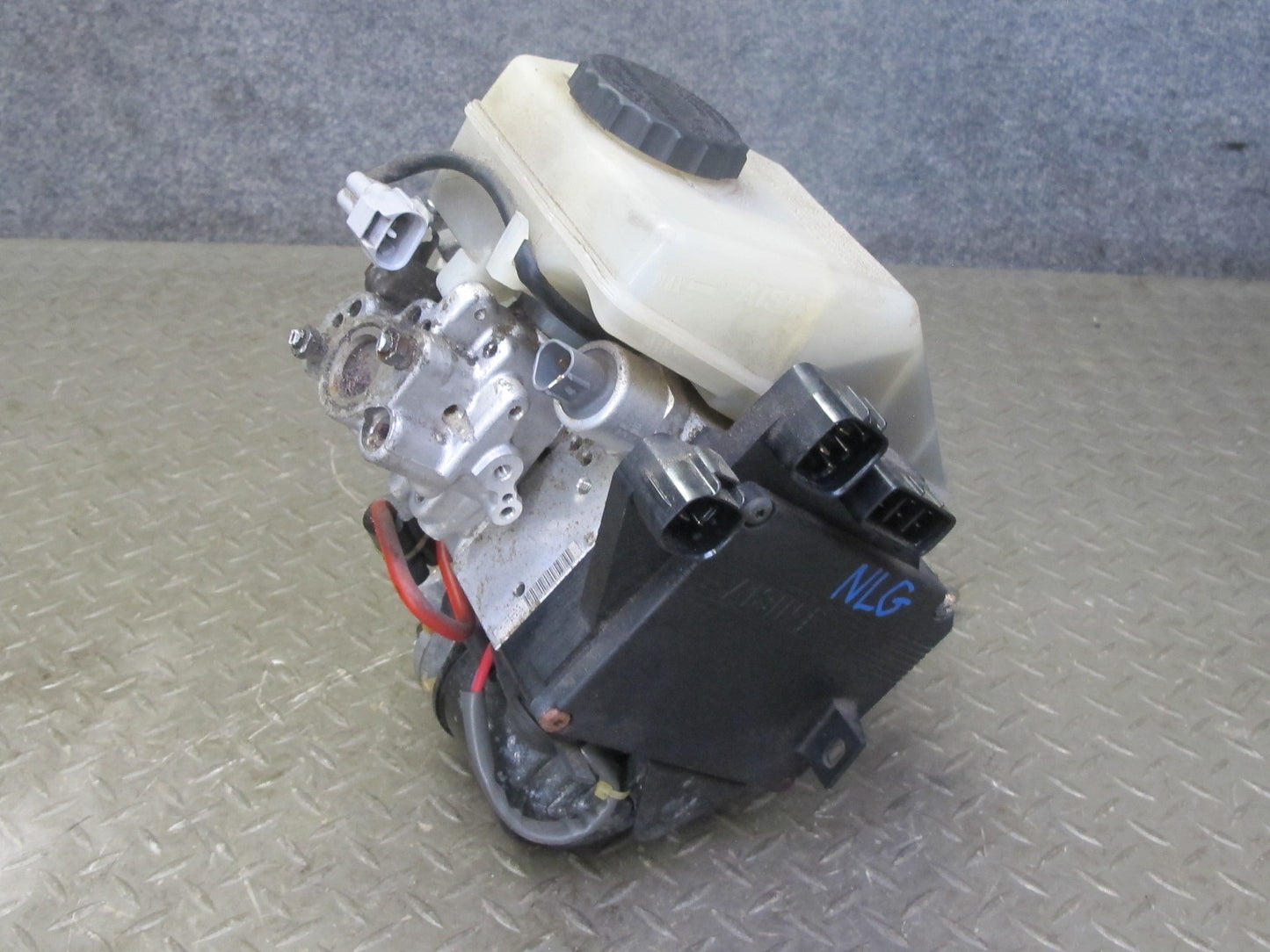 98-01 Lexus GS400 GS300 ABS Pump Brake Master Cylinder Booster Reservoir 83K OEM
