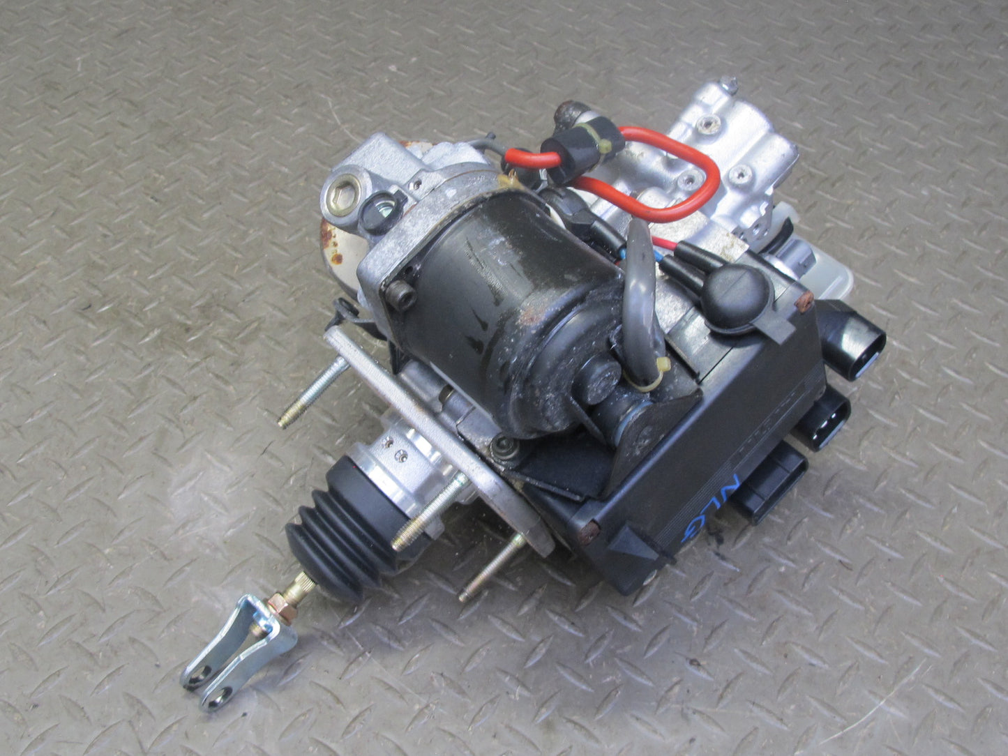 98-01 Lexus GS400 GS300 ABS Pump Brake Master Cylinder Booster Reservoir 83K OEM