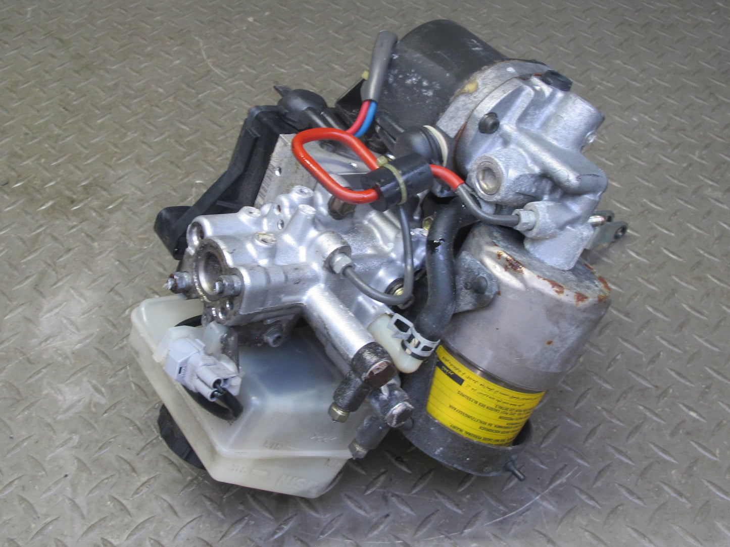 98-01 Lexus GS400 GS300 ABS Pump Brake Master Cylinder Booster Reservoir 83K OEM