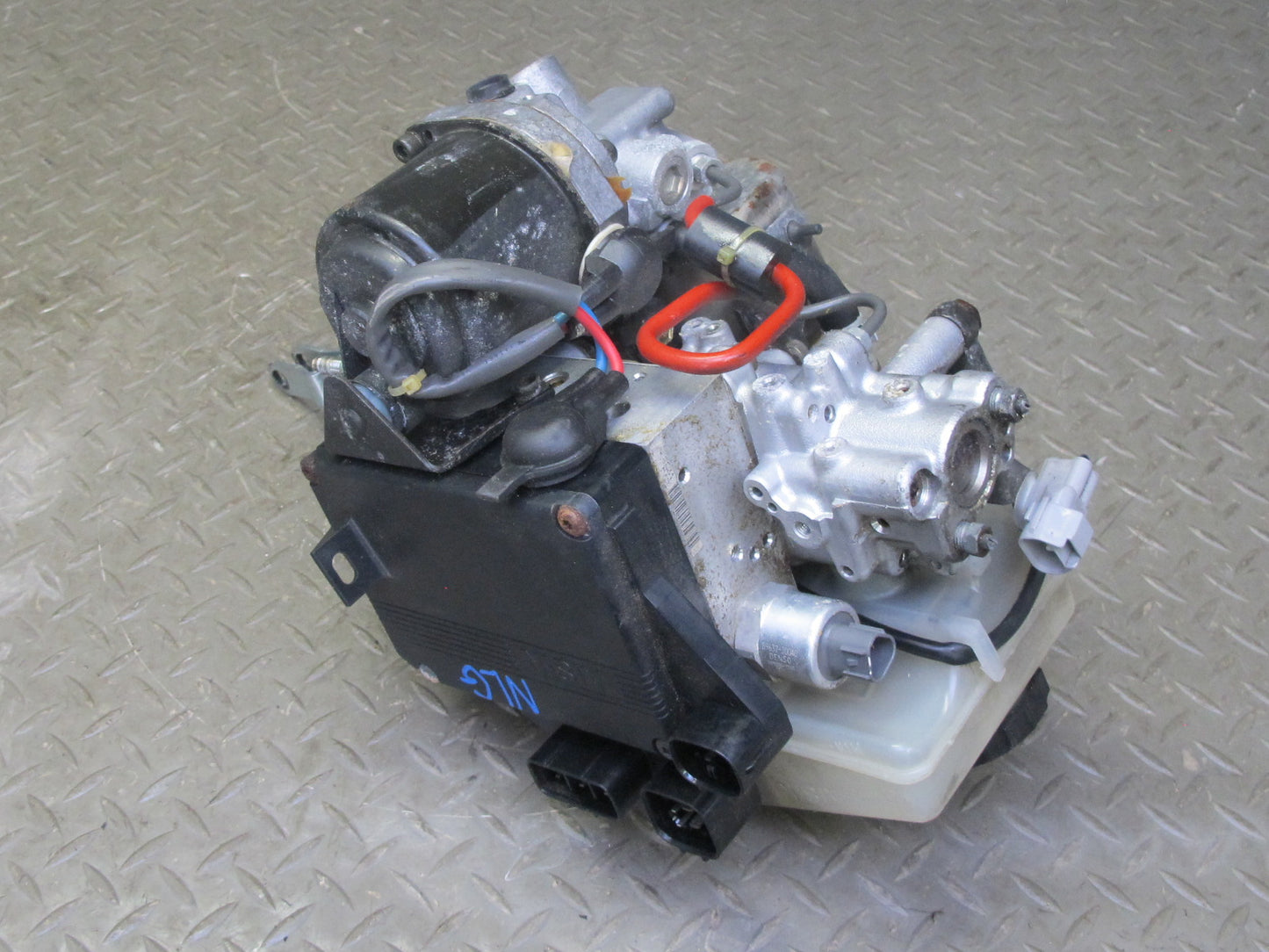 98-01 Lexus GS400 GS300 ABS Pump Brake Master Cylinder Booster Reservoir 83K OEM