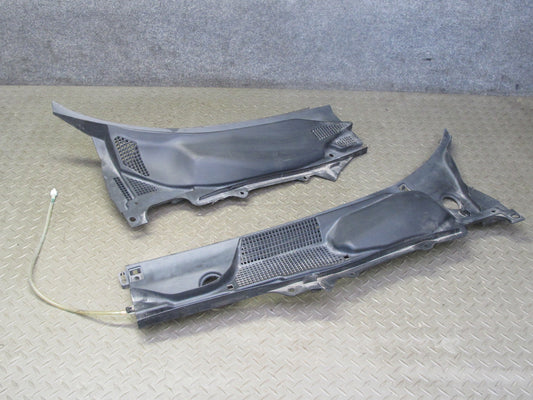07-09 Nissan 350Z Z33 Front Windshield Cowl Trim Cover Panel Set OEM