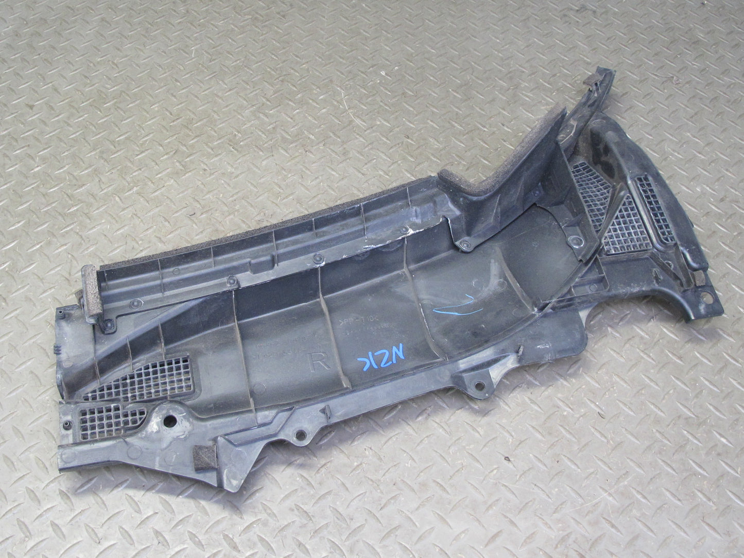 07-09 Nissan 350Z Z33 Front Windshield Cowl Trim Cover Panel Set OEM