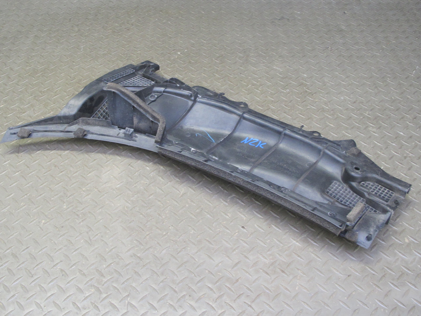 07-09 Nissan 350Z Z33 Front Windshield Cowl Trim Cover Panel Set OEM