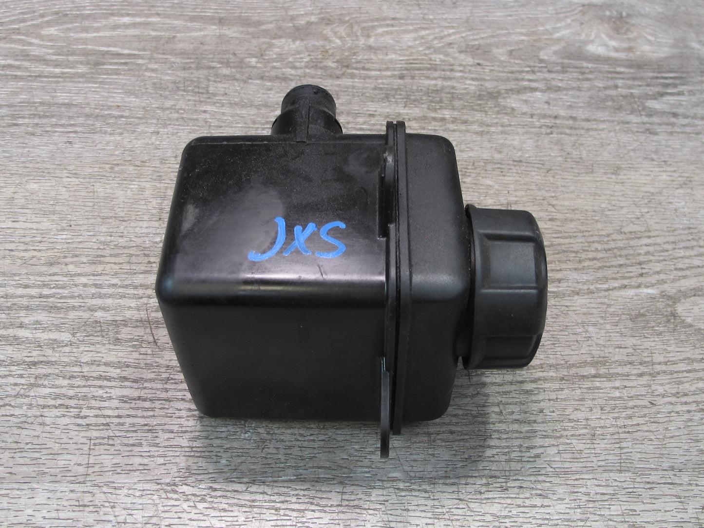 2010-2014 BMW E70 E71 X5M X6M Intercooler Expansion Fluid Reservoir Tank 7589526