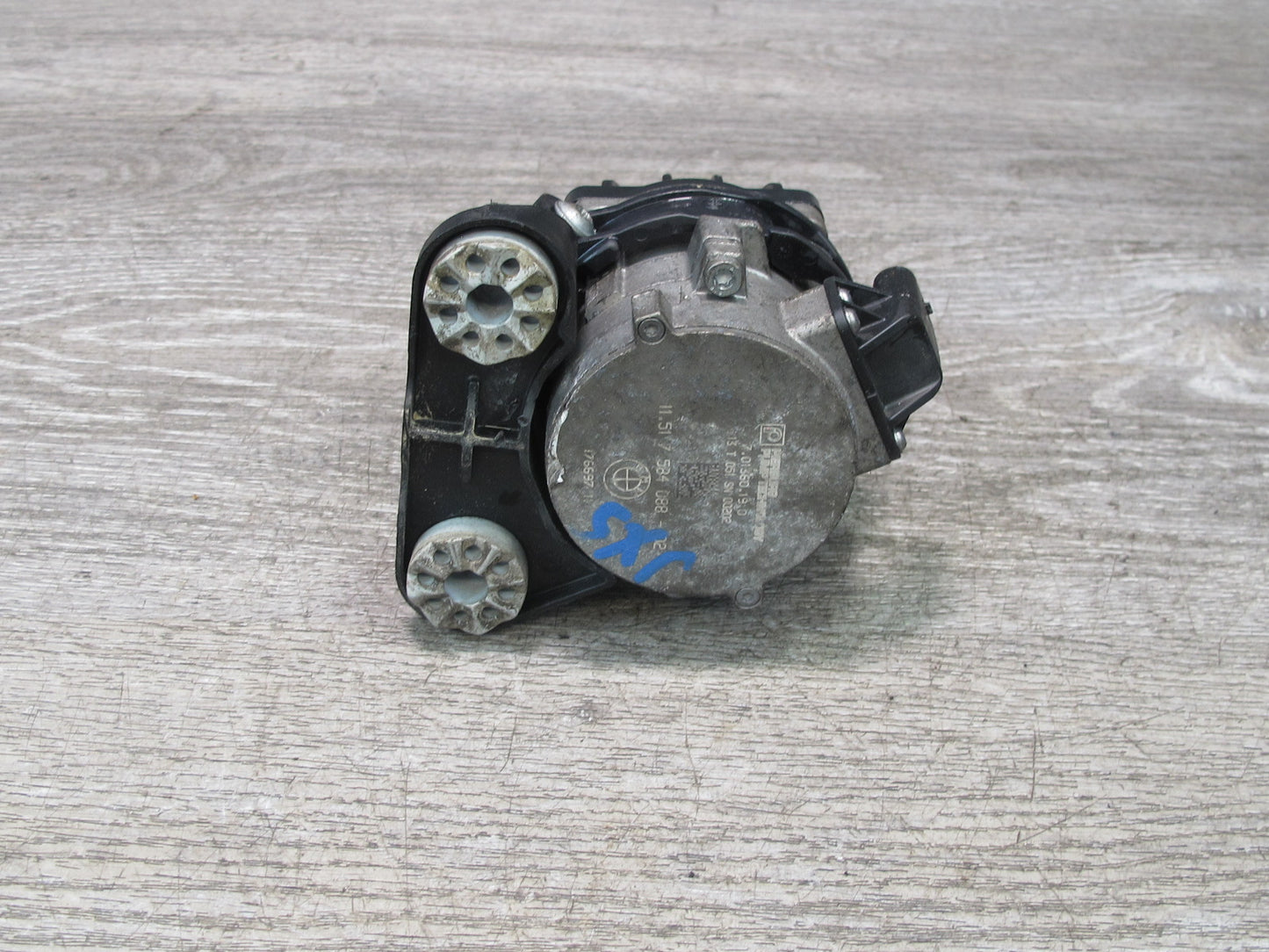 2010-2014 BMW E71 E72 X6 X6M Engine AUX Electric Water Coolant Pump 7584088