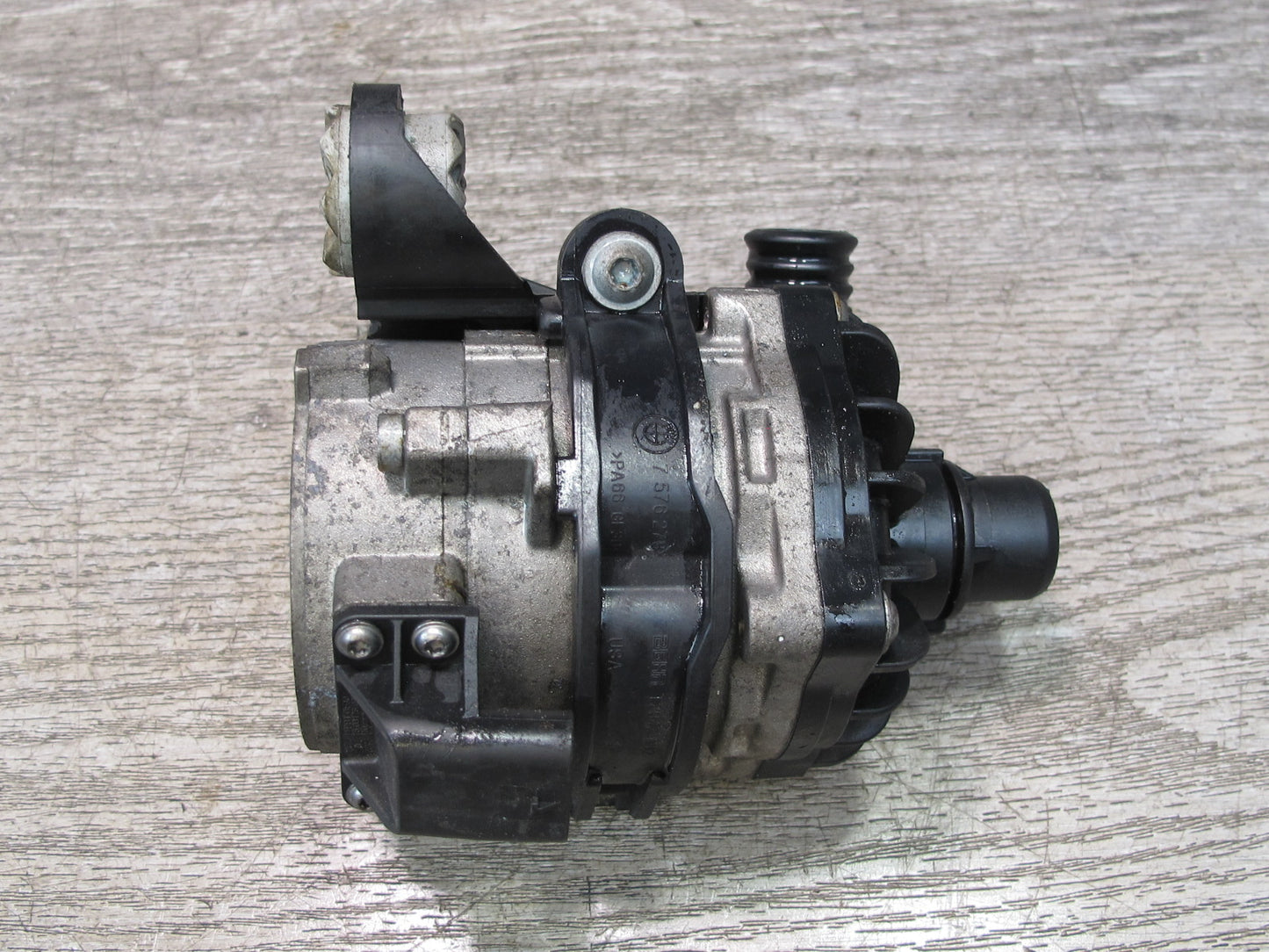 2010-2014 BMW E71 E72 X6 X6M Engine AUX Electric Water Coolant Pump 7584088