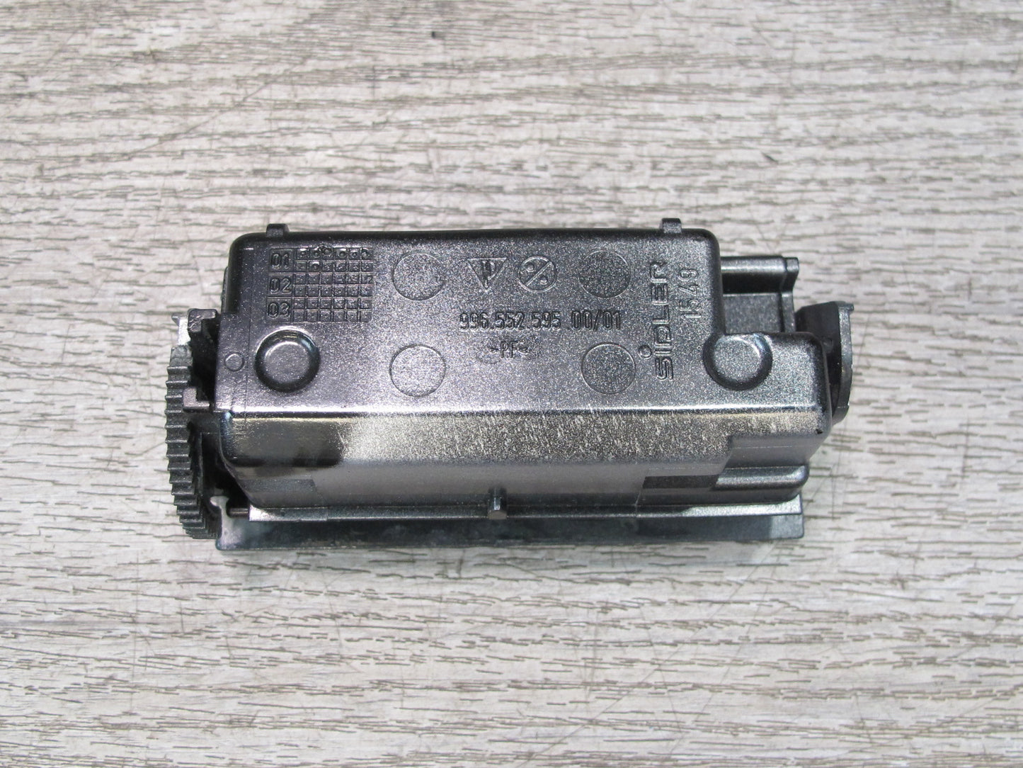 2000-2005 Porsche 911 Carrera 996 Center Console Ash Tray BIN 99655259501