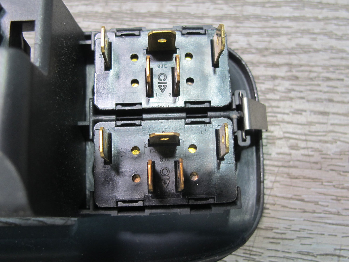 2000-2005 Porsche 911 Carrera 996 Center Console Master Window Switch