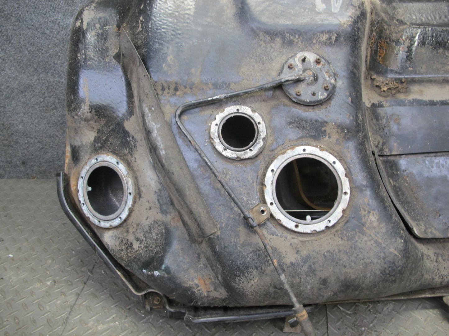 86-92 Toyota Supra MK3 MA70L Gas Fuel Tank Unit OEM