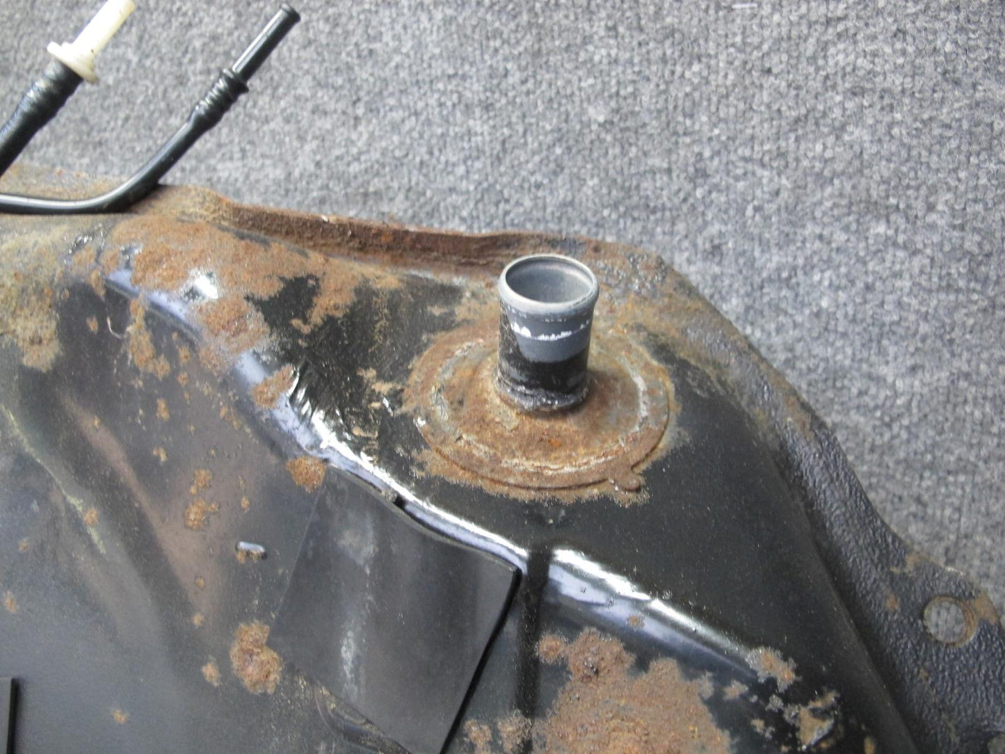01-05 Lexus GS430 GS300 JZS160L Fuel Gas Tank 83K Miles OEM