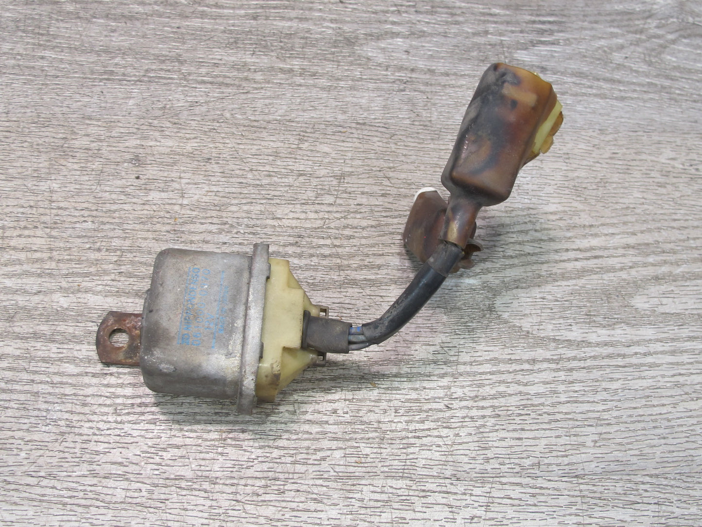86-88 Mazda RX7 FC3S NON Turbo Fuel Pump Relay Module 061000-0970 OEM