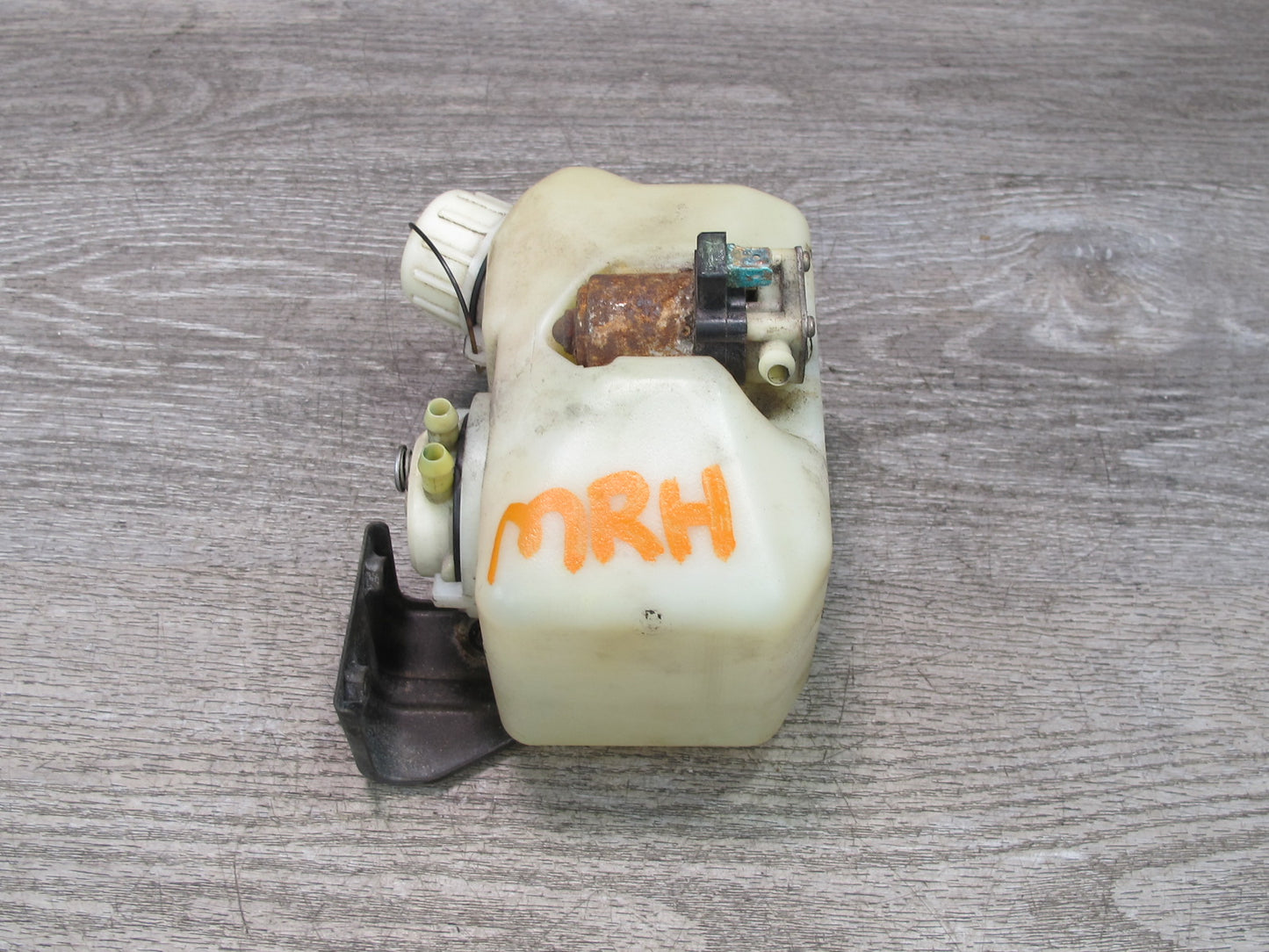 86-91 Mazda RX7 FC3S NA Sub Zero Starting Assist Fluid Reservoir Tank w Pump OEM
